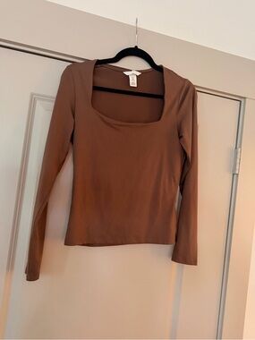 H&M Scoop Neck Long Sleeve Top in Brown